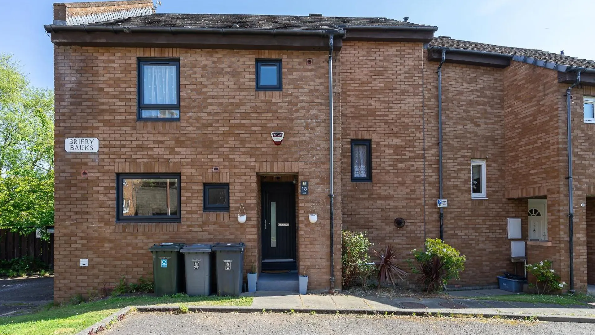 City Centre House - 5 Bedrooms - Sleeps 9 - Parking Edinburgh United Kingdom
