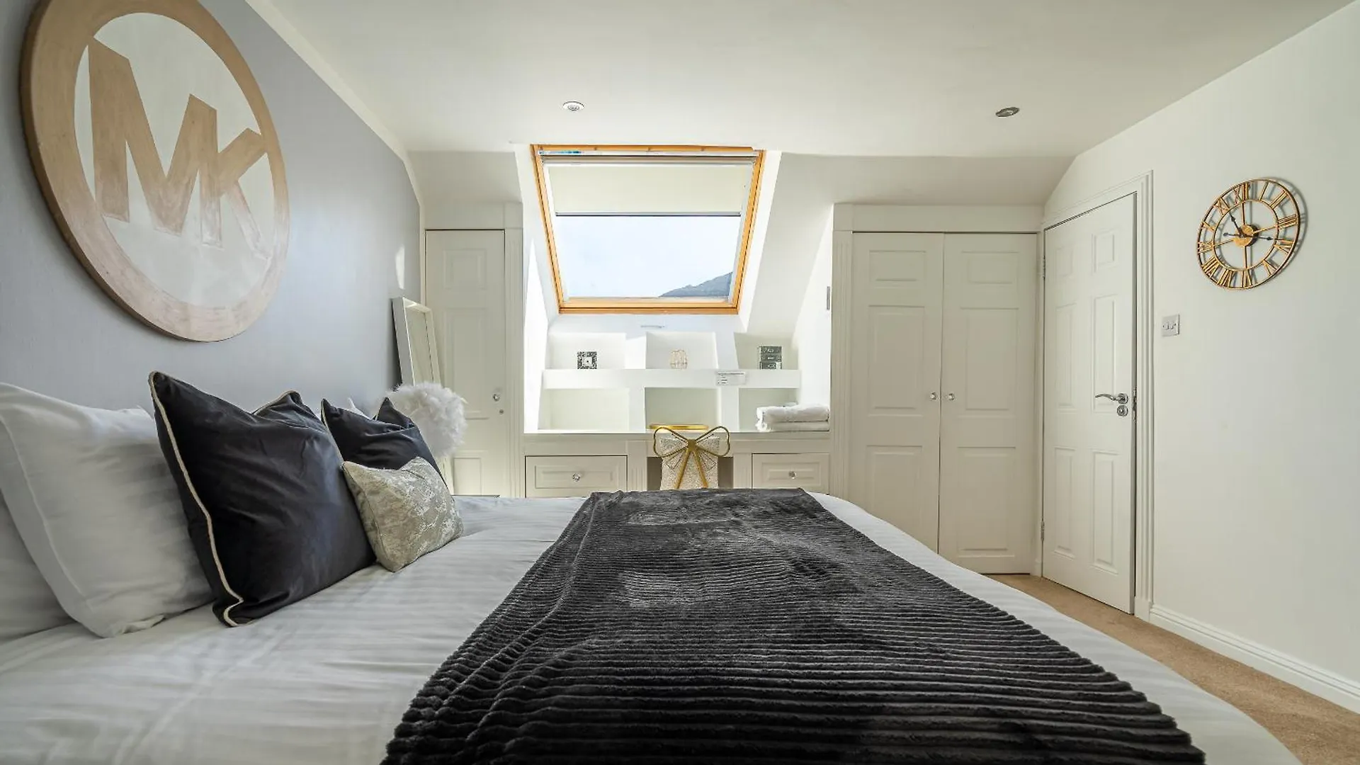 Holiday home City Centre House - 5 Bedrooms - Sleeps 9 - Parking Edinburgh