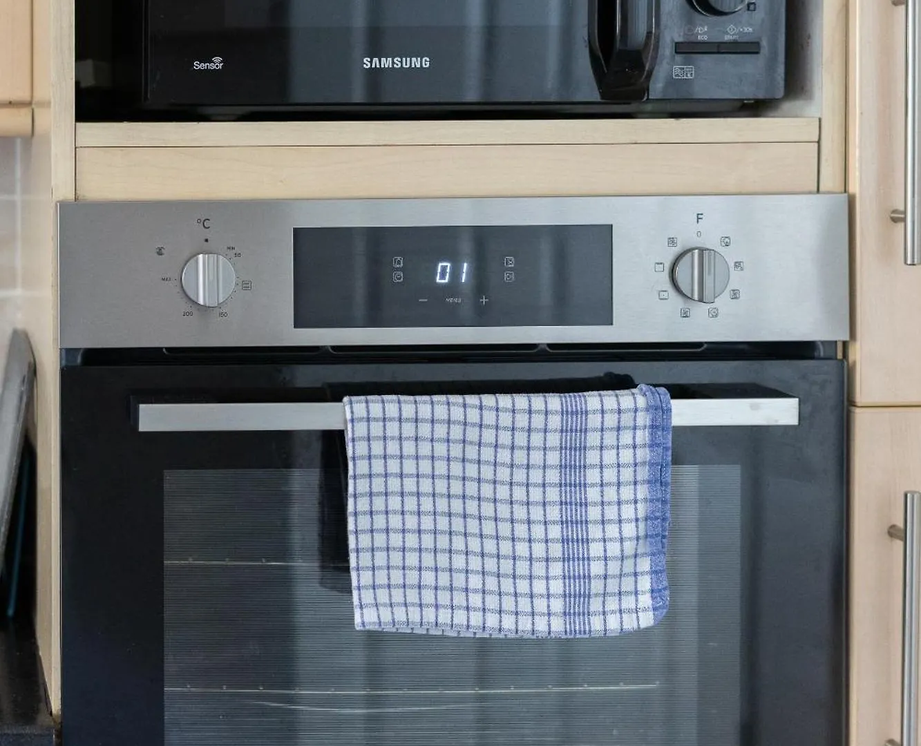 City Centre House - 5 Bedrooms - Sleeps 9 - Parking Edinburgh Holiday home