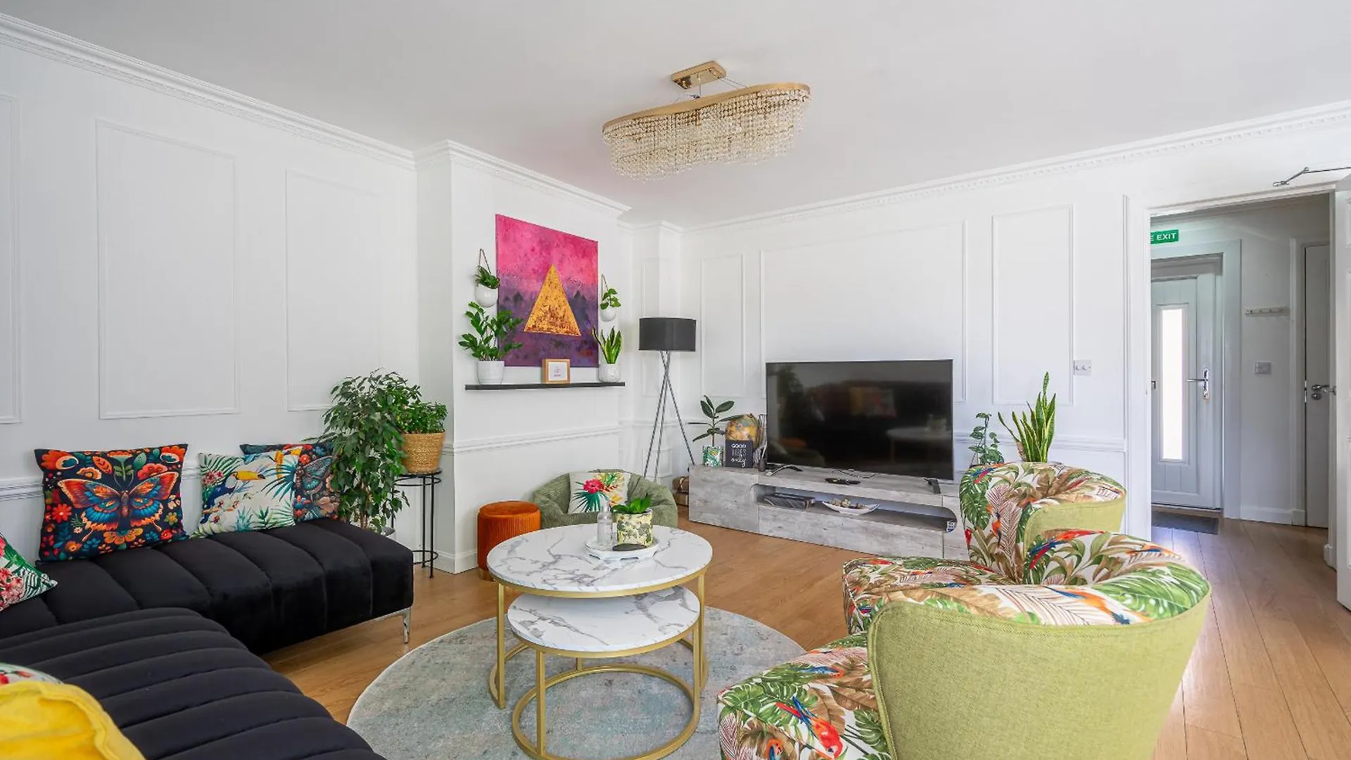 City Centre House - 5 Bedrooms - Sleeps 9 - Parking Edinburgh
