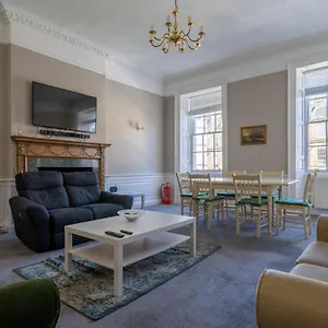 Luxury Apartment/flat Centre Apartment