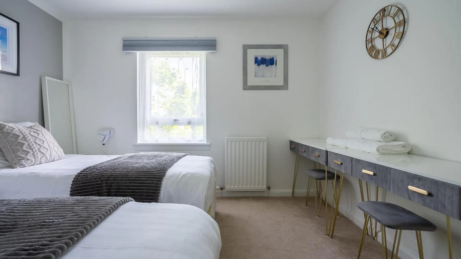 Holiday home City Centre House - 5 Bedrooms - Sleeps 9 - Parking Edinburgh United Kingdom